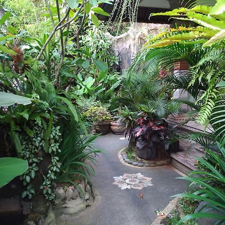 Praety Home Stay Ubud Esterno foto