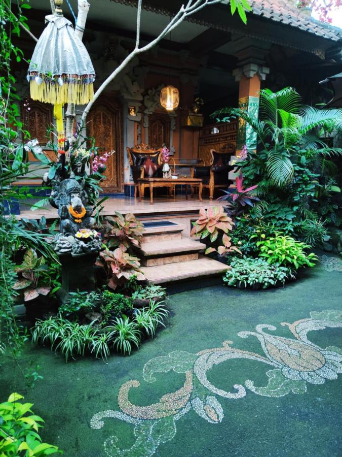 Praety Home Stay Ubud Esterno foto