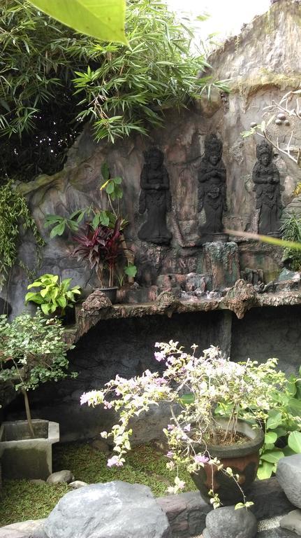 Praety Home Stay Ubud Esterno foto
