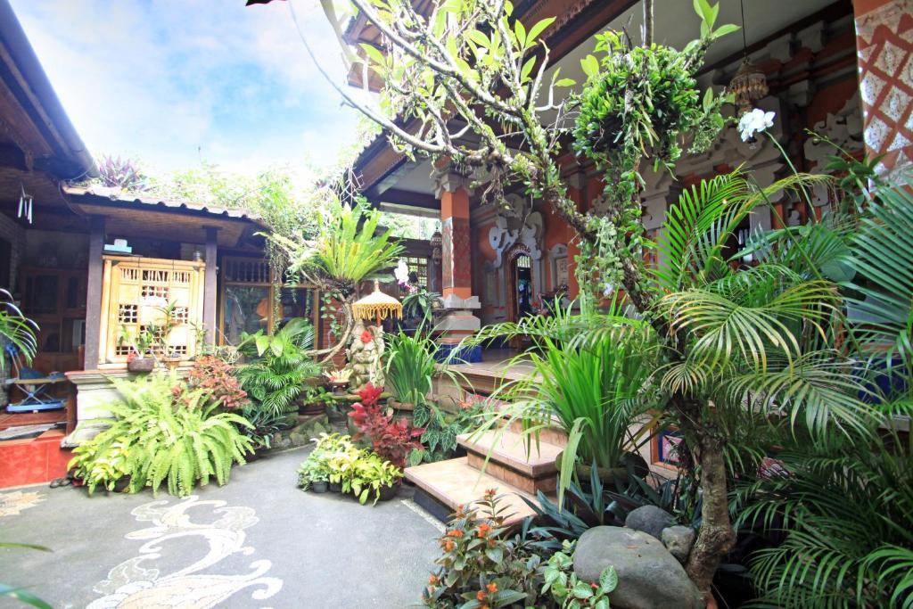 Praety Home Stay Ubud Esterno foto
