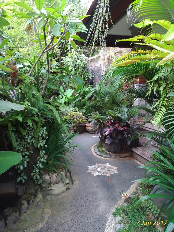 Praety Home Stay Ubud Esterno foto