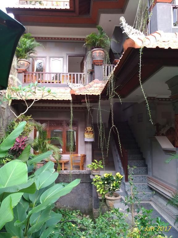 Praety Home Stay Ubud Esterno foto