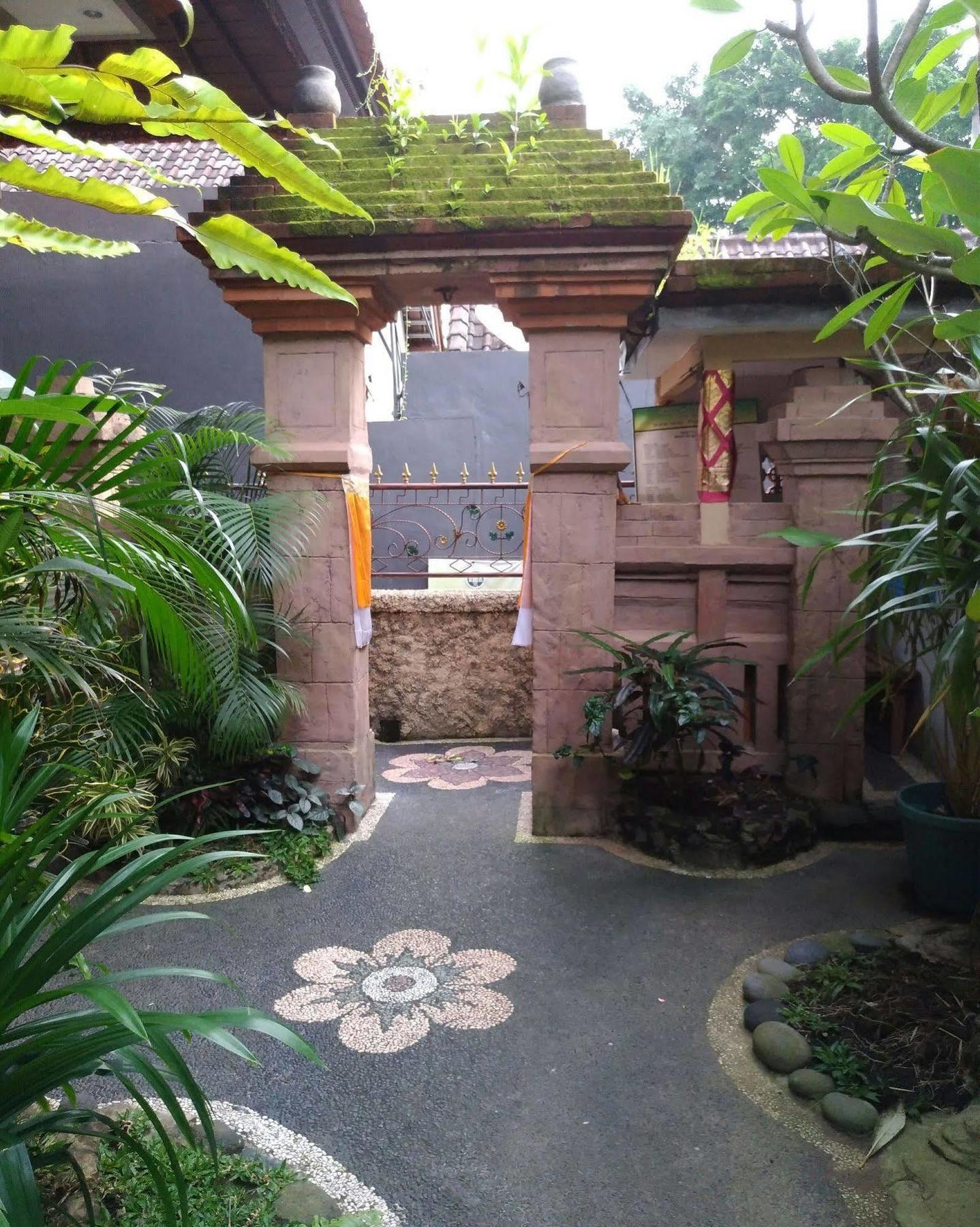 Praety Home Stay Ubud Esterno foto