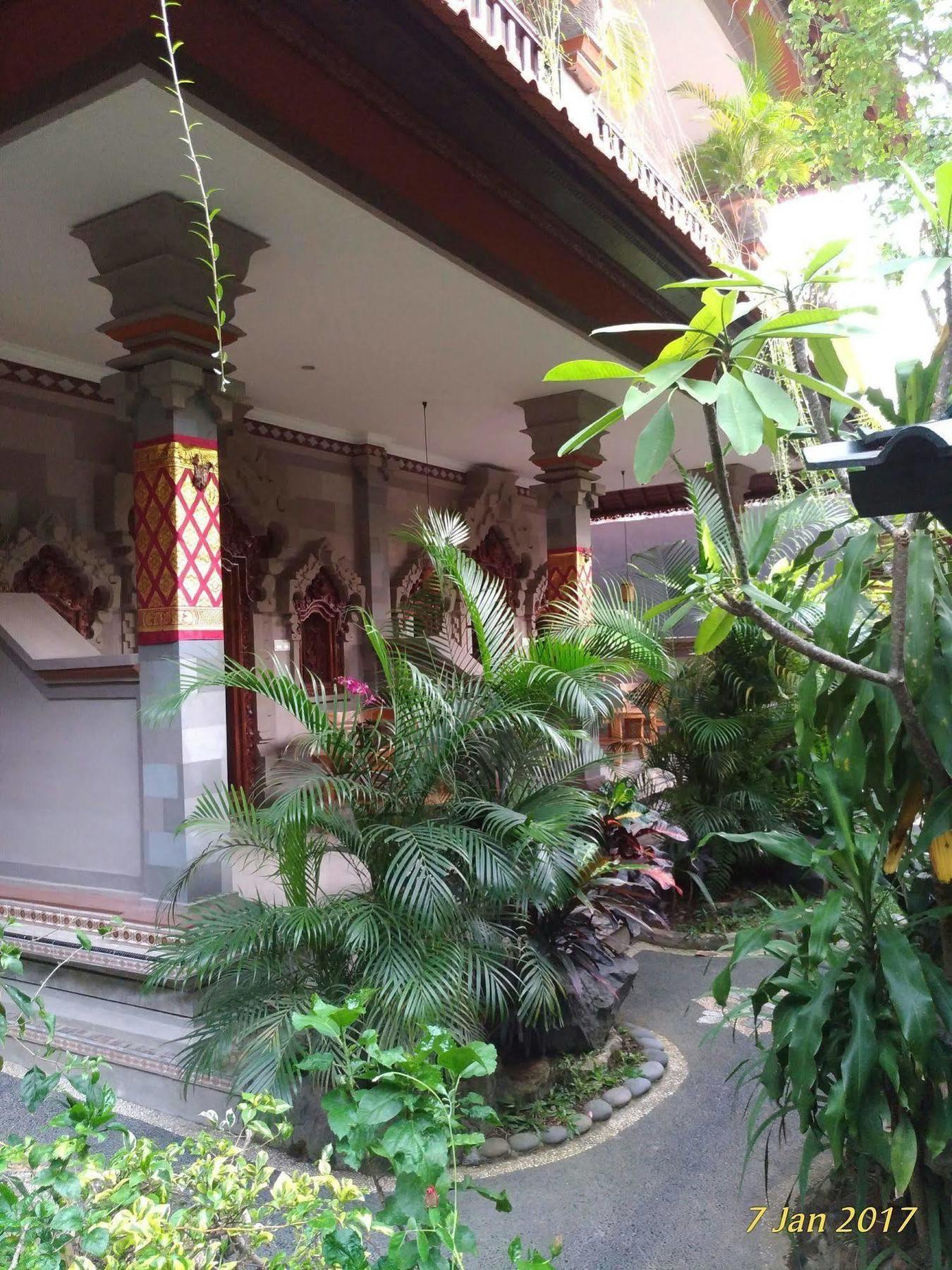 Praety Home Stay Ubud Esterno foto